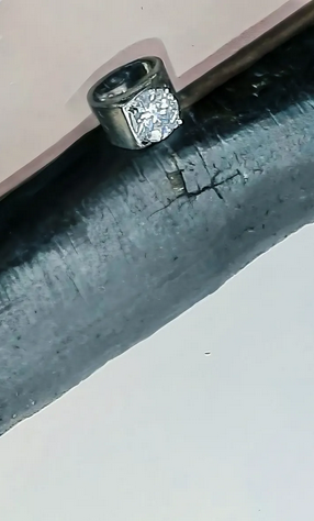 10 Carat size 9 Brilliant Round Cut Men's Moissanite Ring in Sterling Silver Setting