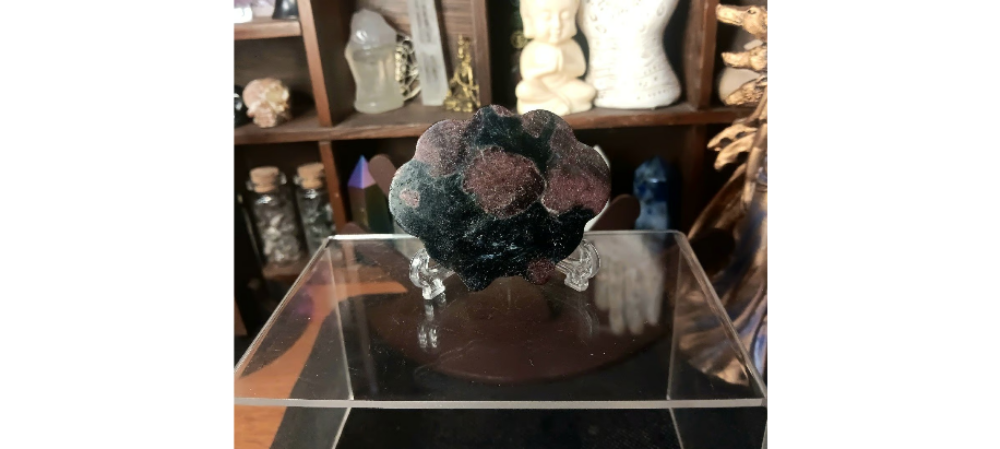 Carved Garnet Crystal Cloud Bowl- Weight- 66g Size- 2.25" wide / 1.5"tall