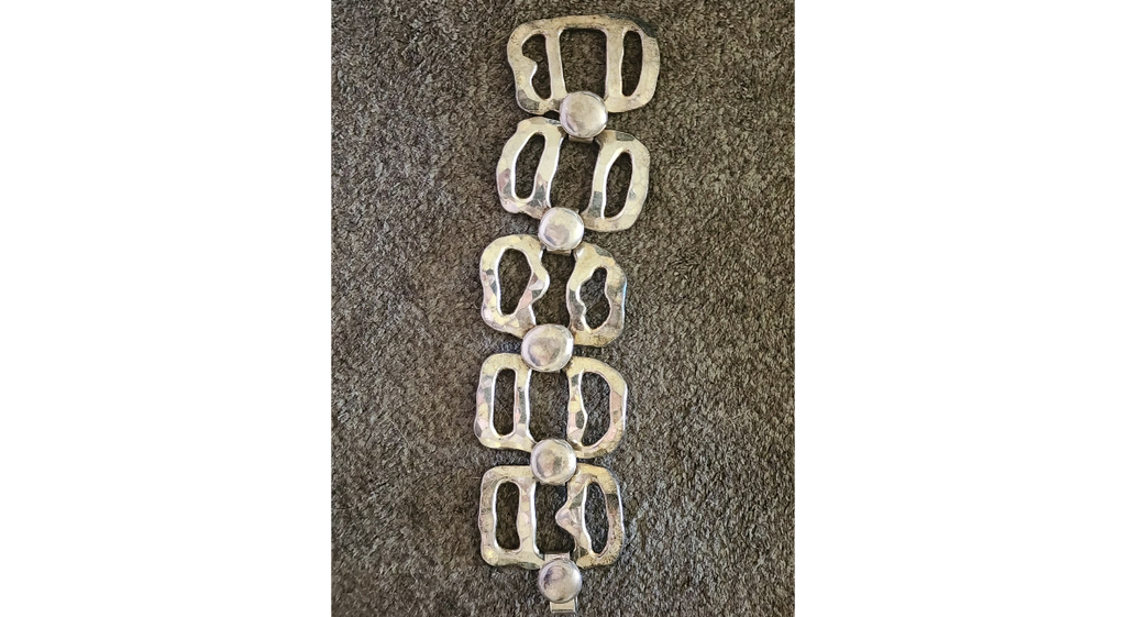 Designer jacob hull chunky bracelet. Well made and heavy.